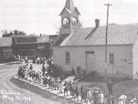 Children & Town Hall, May 1910