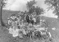 Harris family reunion June 9, 1907