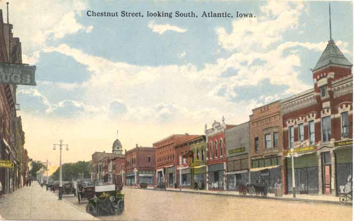 Chestnut Street Looking South, Atlantic, Iowa