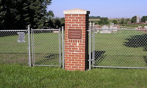 Entrance to Immanuel Lutheran Cemetery