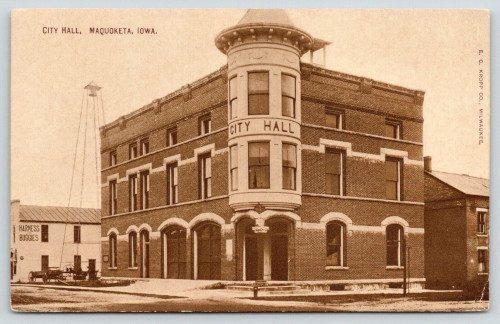 Maquoketa City Hall ca 1910