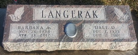 Barbara and Dale Langarek tombstone
