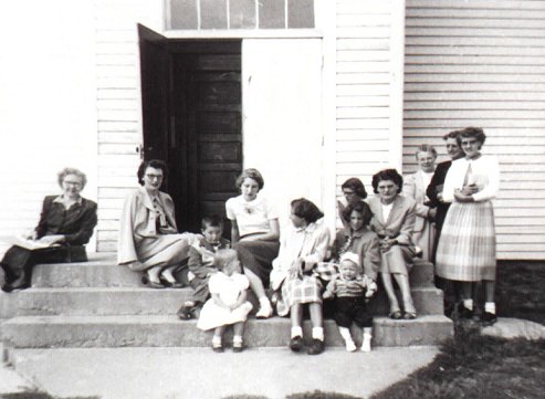 Teachers and families in the Metz Church