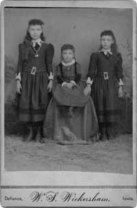 Faustina, Nora, & Vida Cox, Orville Cox' Daughters