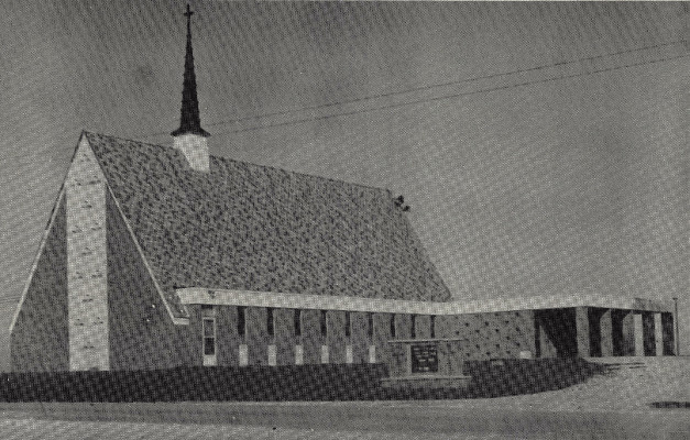 Trinity Lutheran Church, Outside