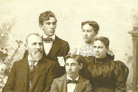 Johann Christian Beck (J.C. Beck) and his family, 1895