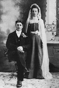 Jacob Eichhorn and Mary Zahn wedding, October 10, 1901