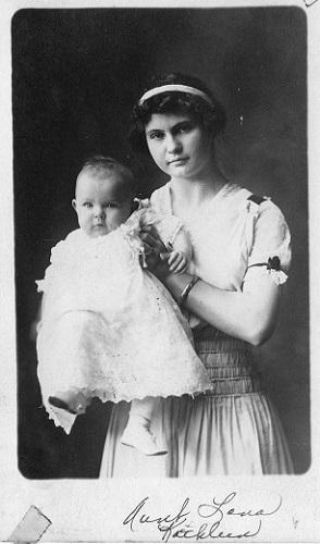 Leona Kafer &  her niece Kathleen Madden, 1915 