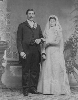 Frank H. Lindroth & Lucy Sarah Bertha Pahlas, 02/08/1901