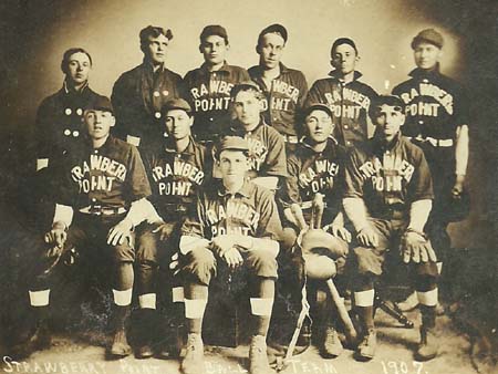 Strawberry Point Baseball Team, 1907