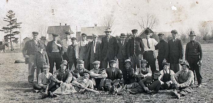 Strawberry Point Baseball Team ca1907-1910