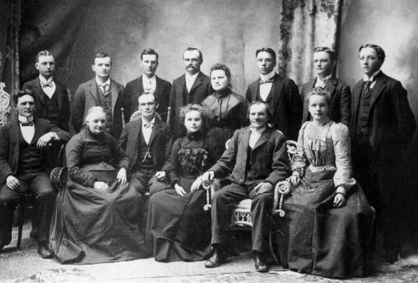 William Thiese Family, undated  - contributed by Kelly D. Wernette
