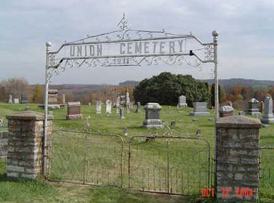 Union cemetery - photograph by Phyllis Peterson