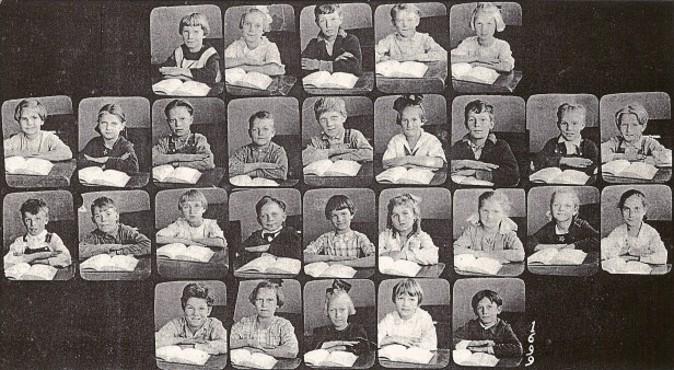 Luana 3rd & 4th grade children, 1923