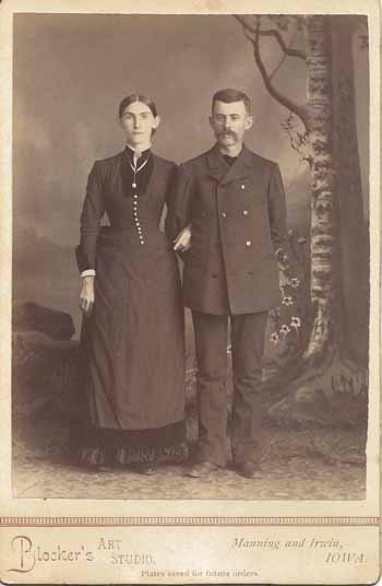 Unknown Couple - Manning or Irwin